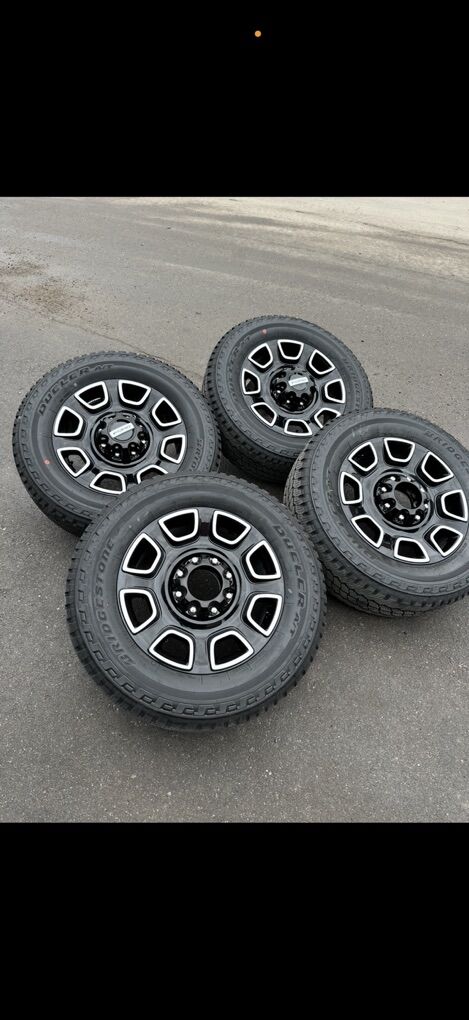 NEW 2025 F350 Platinum + OEM 20in Wheels/275/65/20