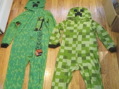 Kids Official Minecraft Creeper Onesie Pajamas Bundle – Sizes 10/12 & 14/16