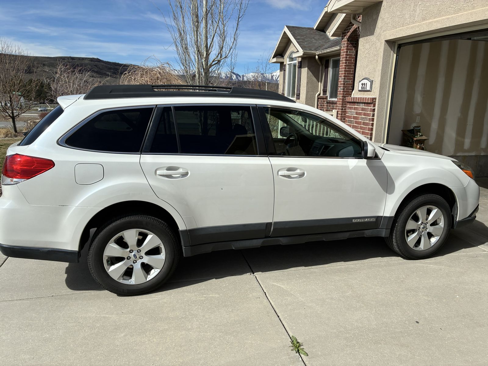2012 SUBARU OUTBACK 2.5i Limited