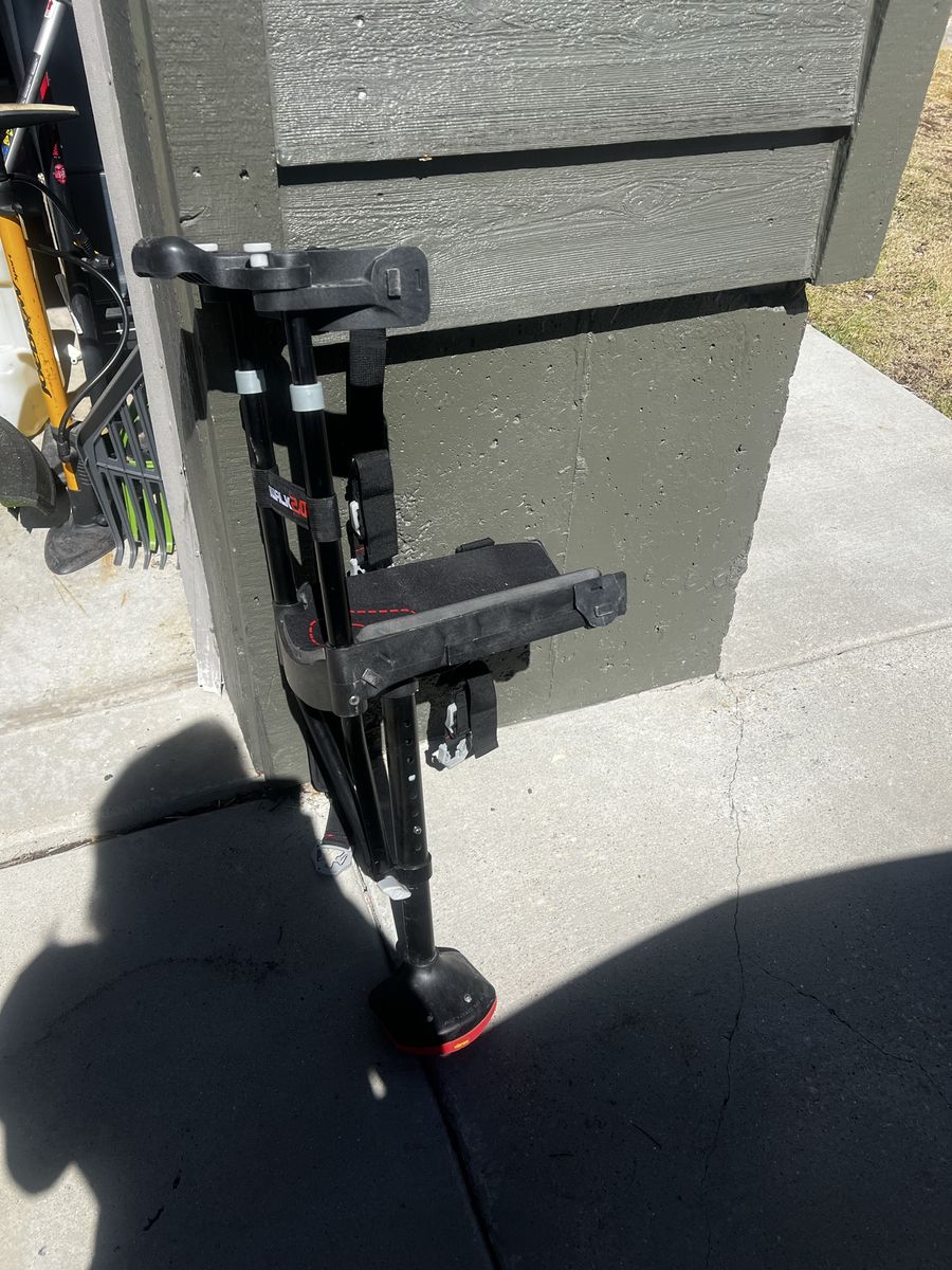 iWALK2.0 Hands-Free Knee Crutch - Mobility Aid