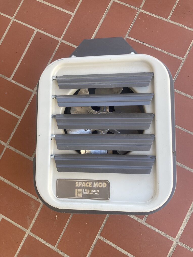 Space Mod 240 V Space Heater