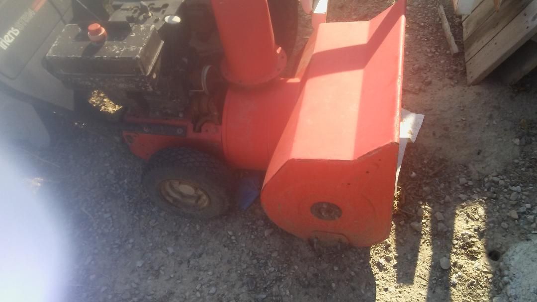 FREE ARIENS ST524 SNOW BLOWER