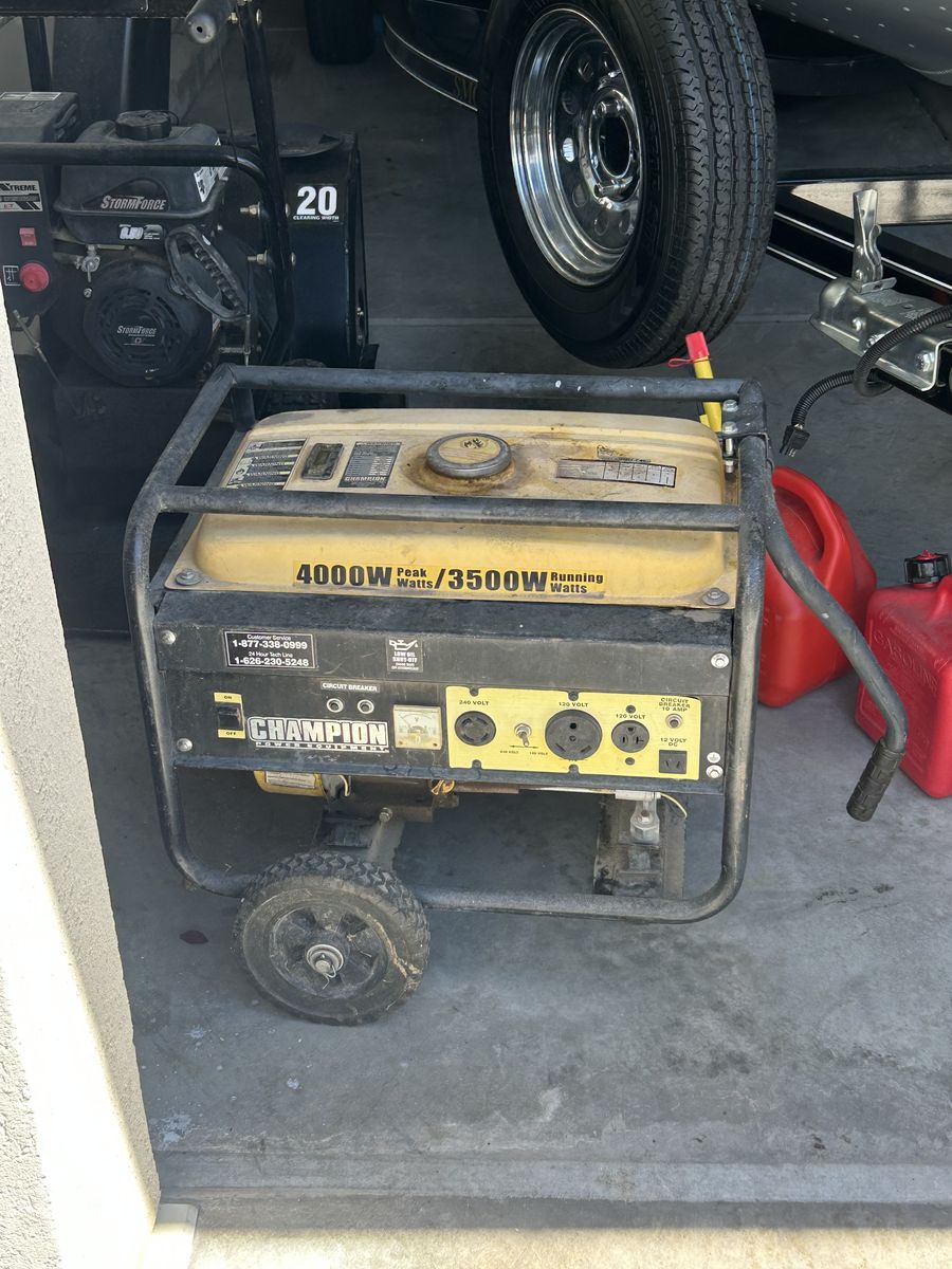 Champion 4000W Peak / 3500W Running Portable Gas Generator