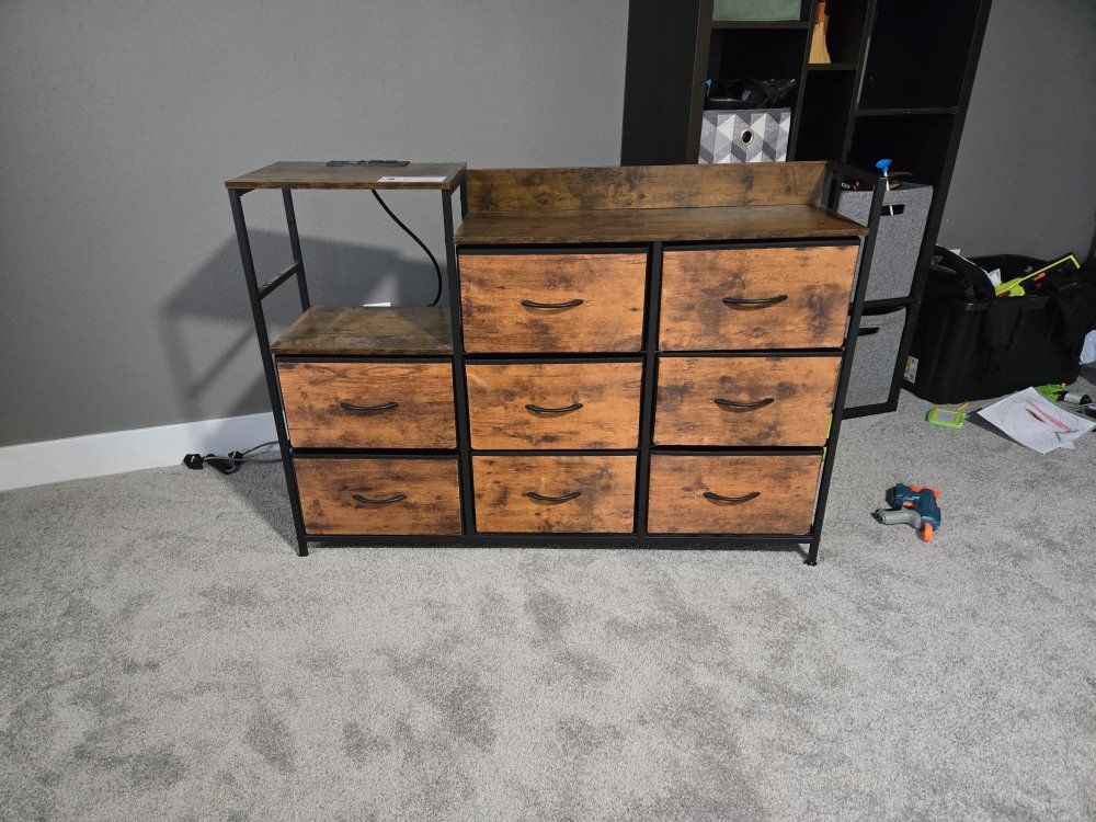 8 Drawer Dresser With Built-In Outlet