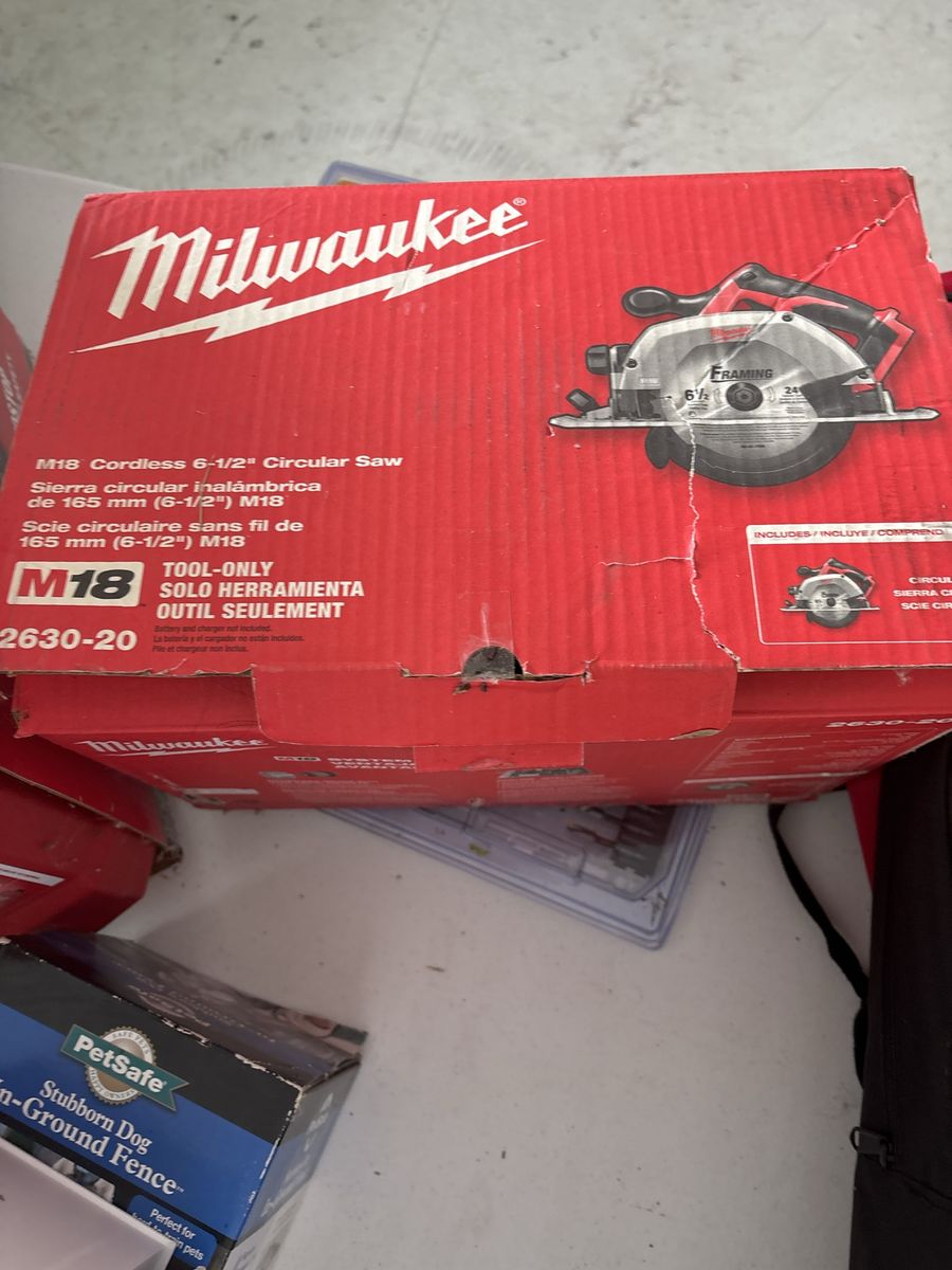 Milwaukee M18 Cordless 6-1/2 Inch Circular Saw Tool-Only 2630-20 New in Box