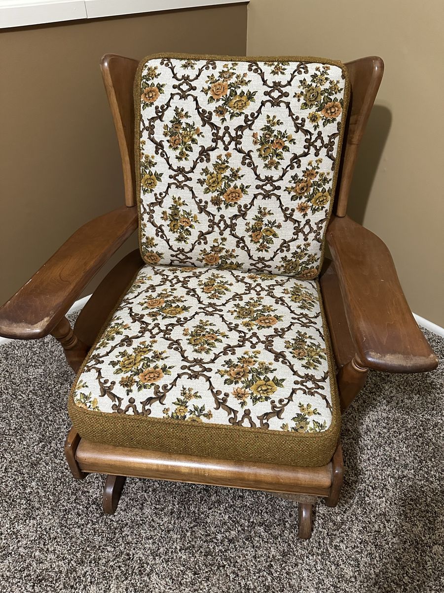 Wood Rocking Chair