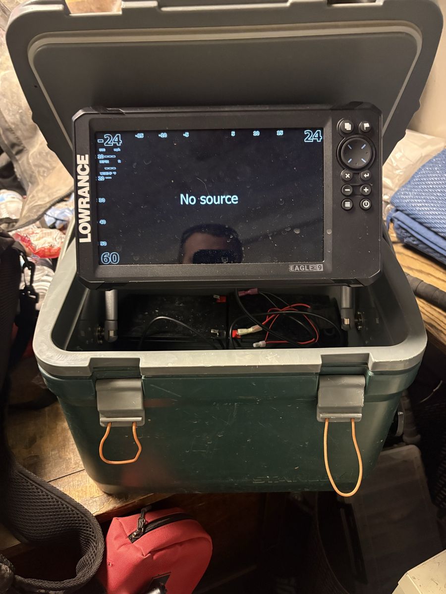 Lowrance eagle eye 9 fish finder