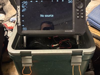 Lowrance eagle eye 9 fish finder