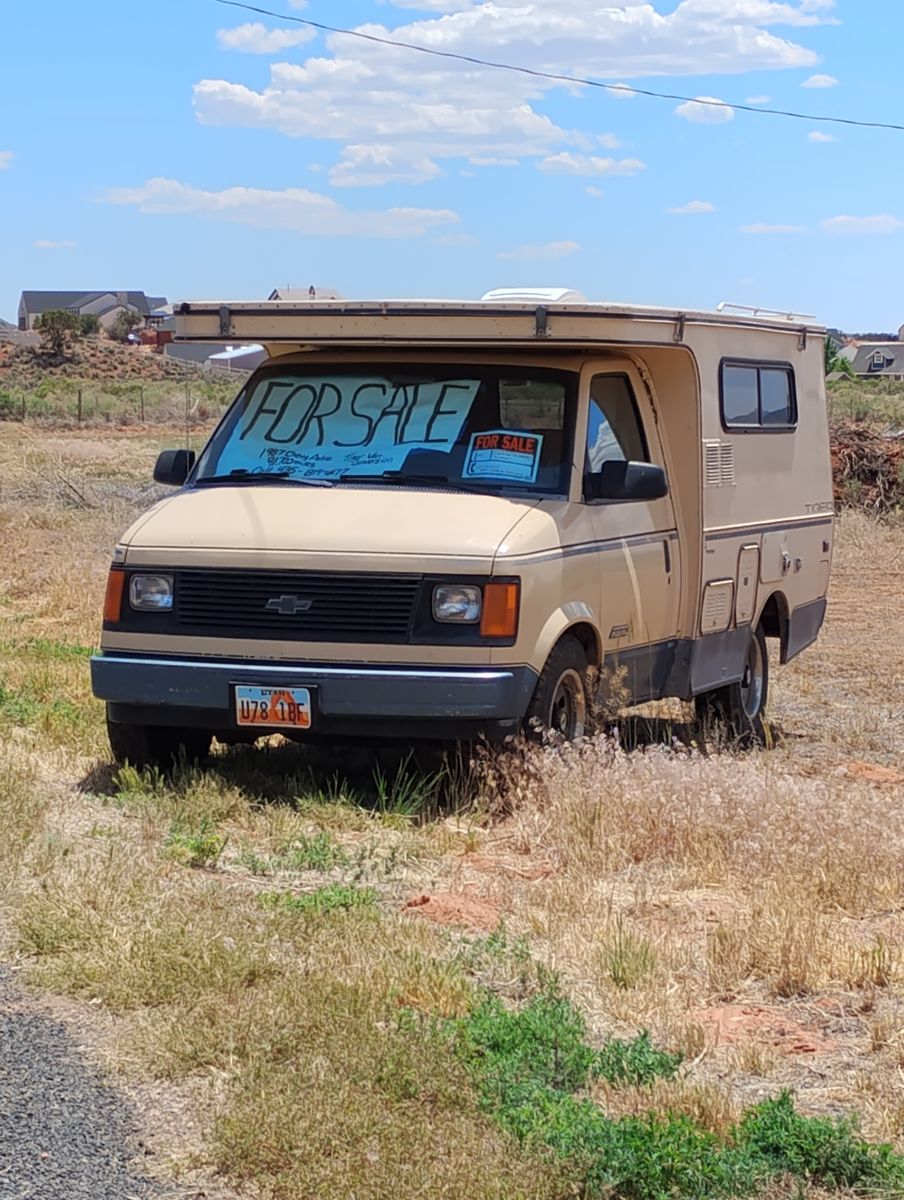 1987 Chevrolet Astro Van Base