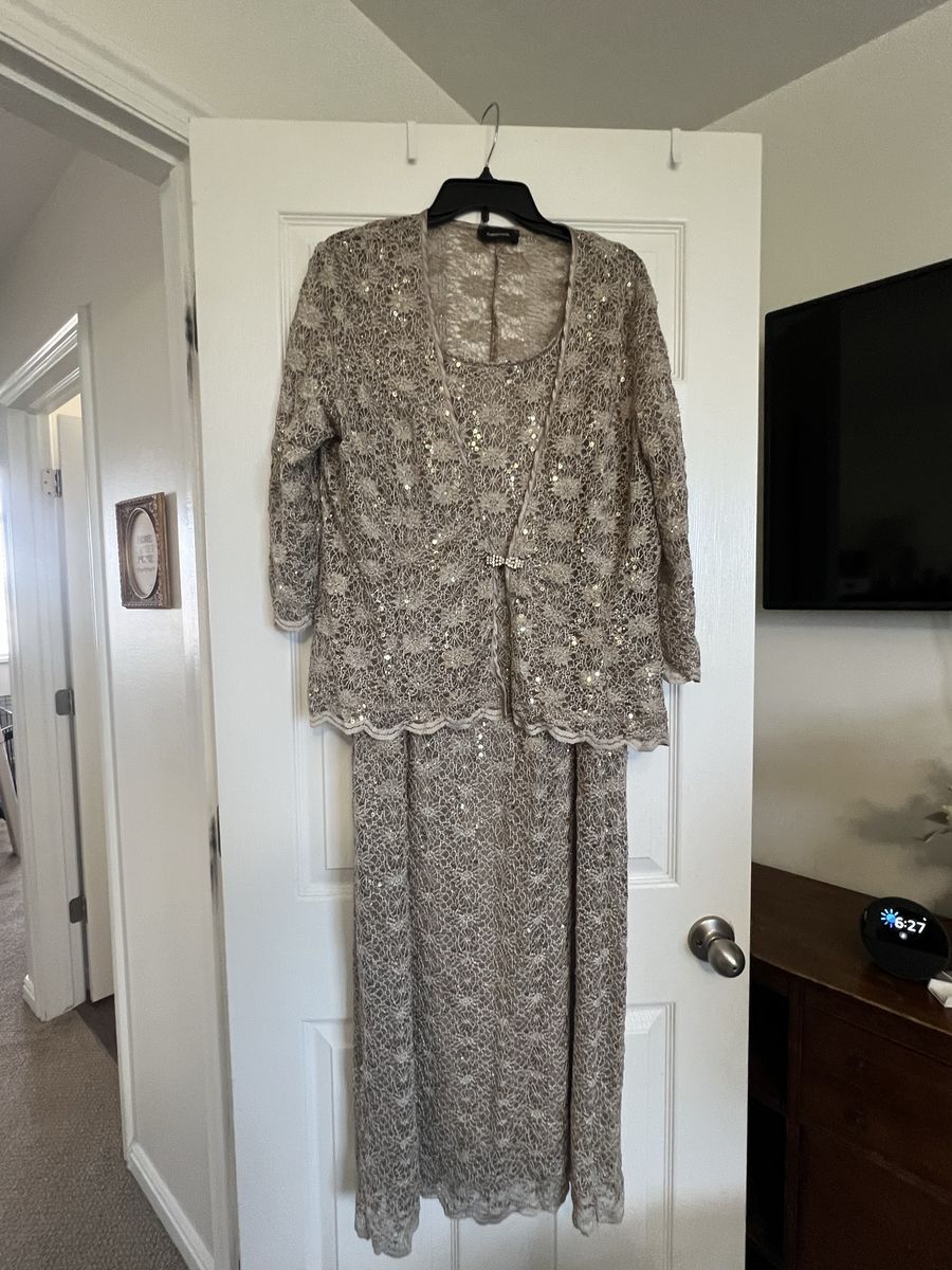 R&M Richards 2-Piece Formal Lace Dress – Size 18