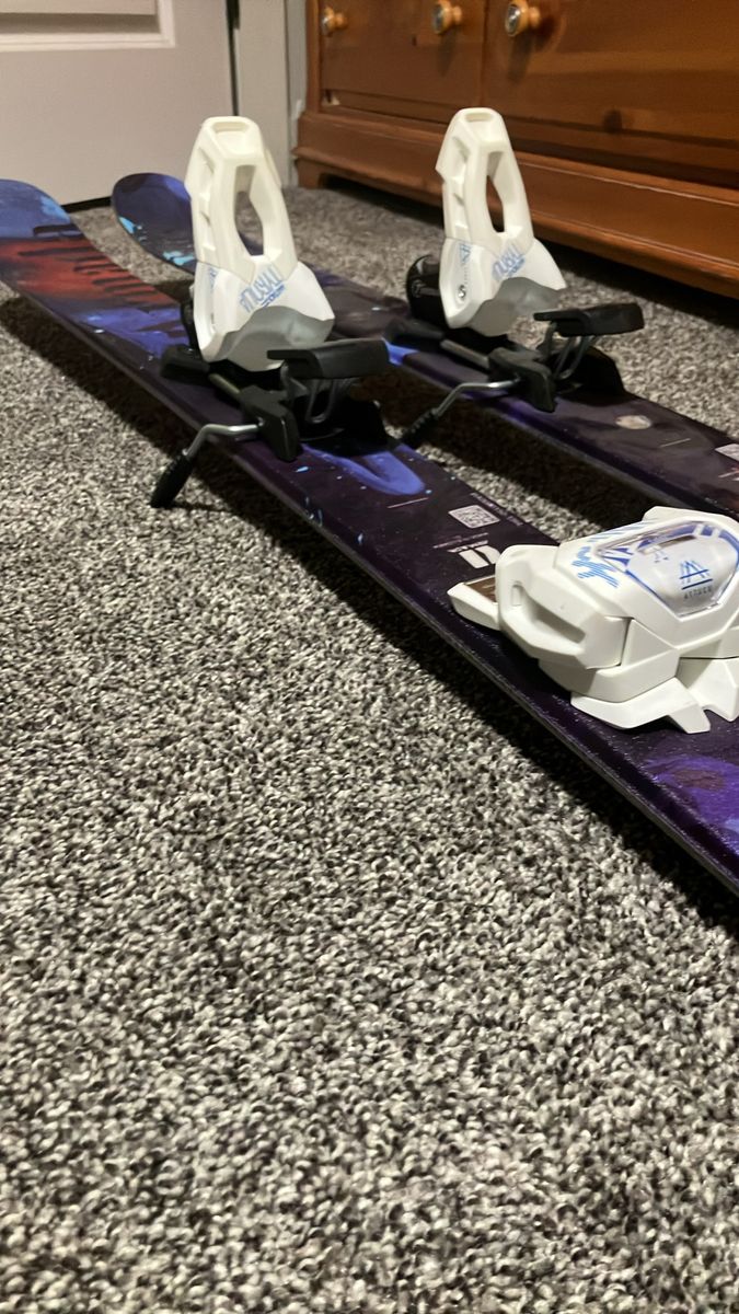 Armada ARV 84 156cm skis With Attack Bindings