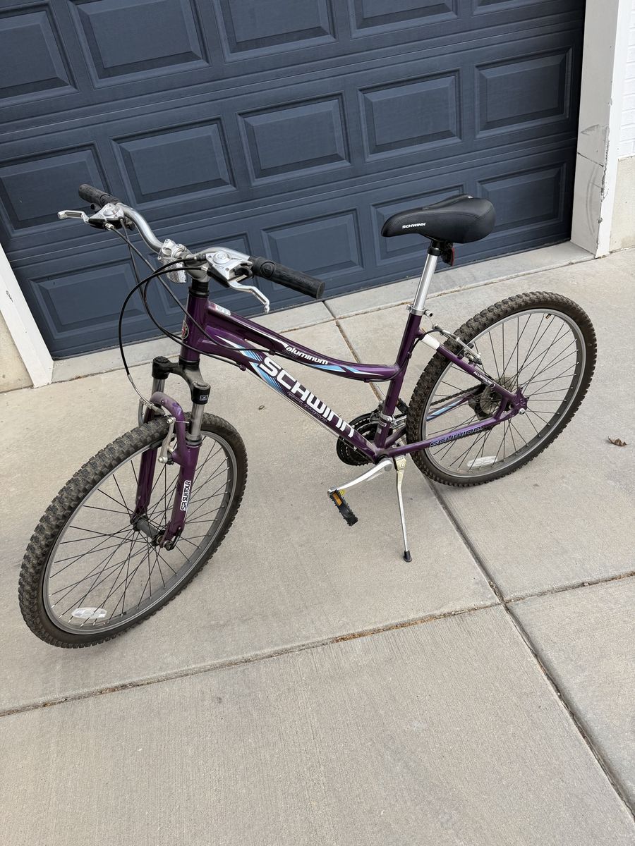 Schwinn Aluminum Comp Mountain Bike Purple Women's