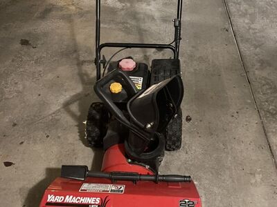 22 Yard Machines Snowblower
