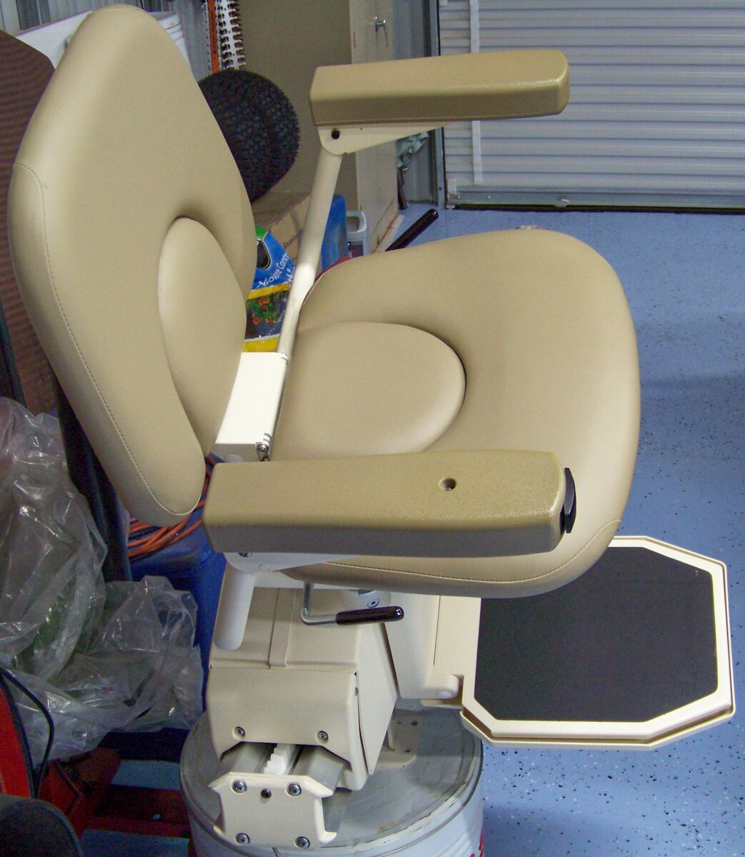 Stair chair lift vary little use looks new 350 lb. rating