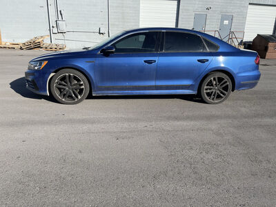 2017 VOLKSWAGEN PASSAT 1.8T R-Line