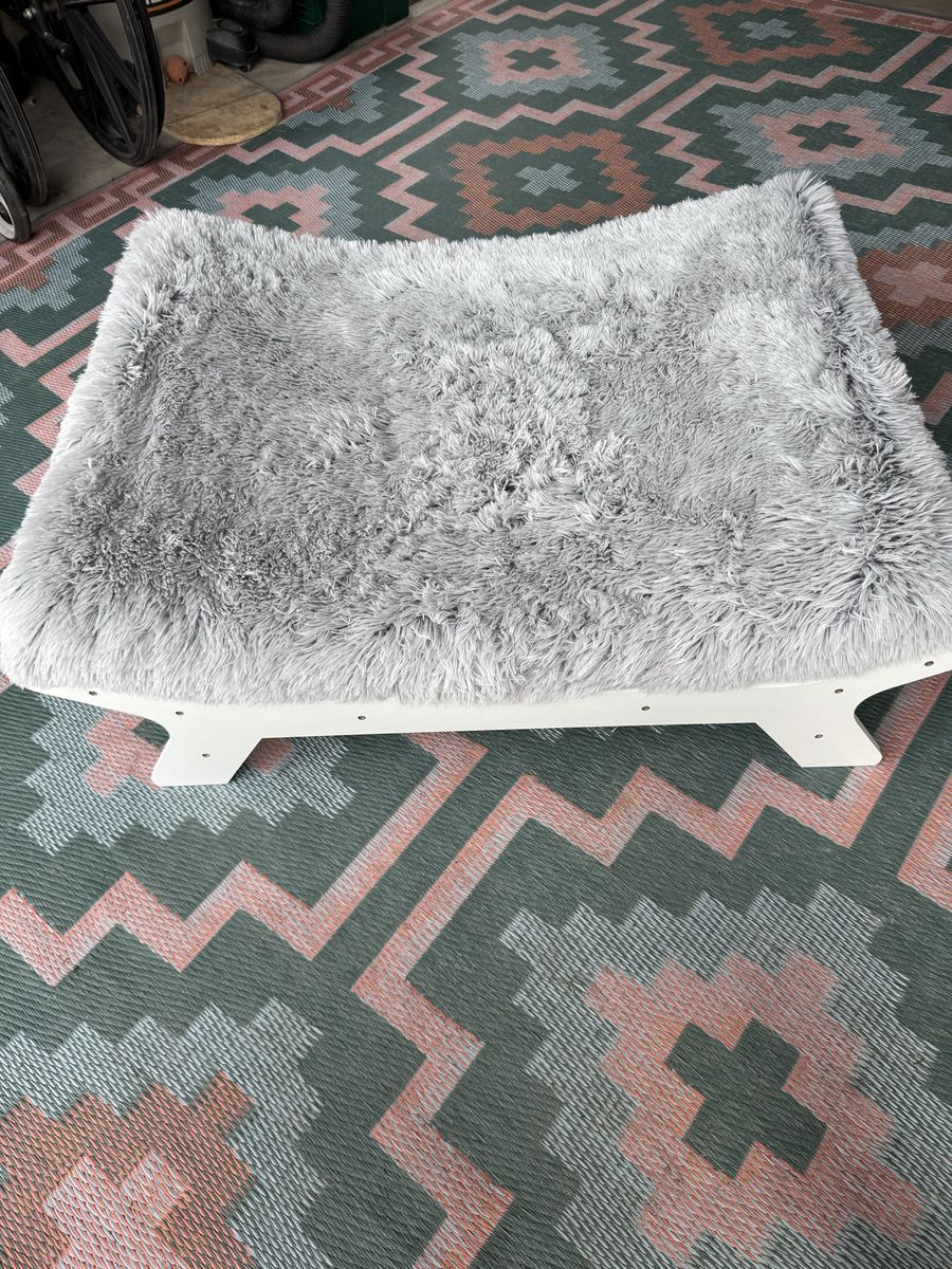 Like New! Elevated Pet Bed with White Wooden Frame w/ a Grey Fuffy Faux Fur Cushion