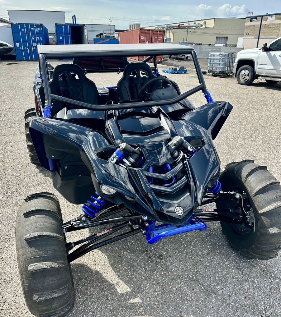 YAMAHA YXZ 1000 SIDE BY SIDE
