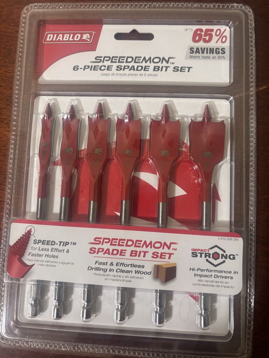Screws extractor and spade bit set
