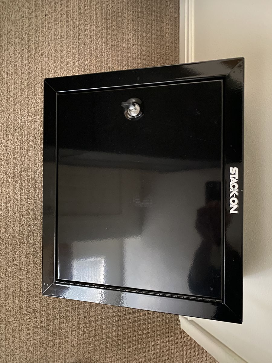Stack on pistol safe