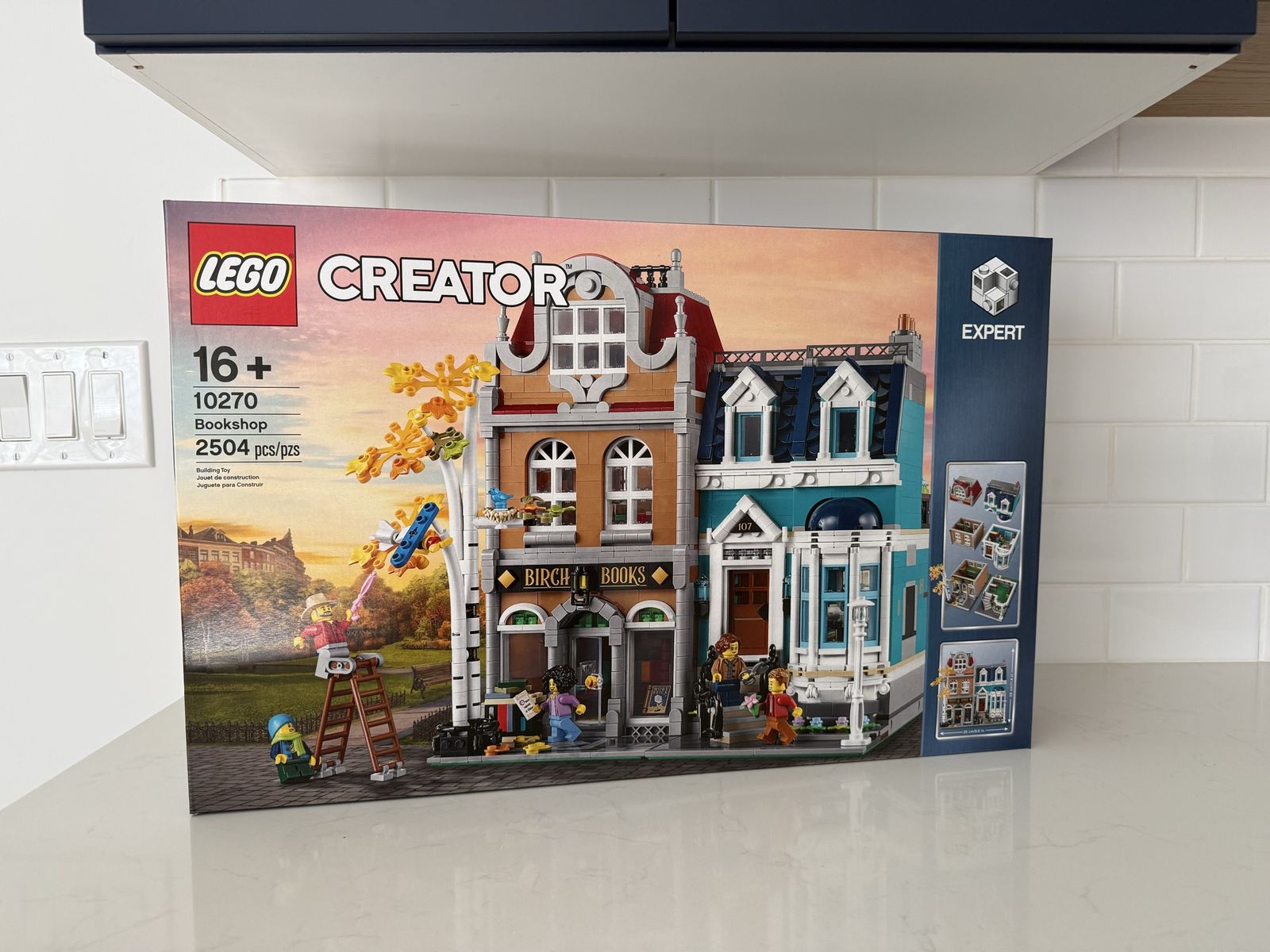 LEGO Creator Expert 10270 Bookshop Set - 2504 Pieces Brand New Factory Sealed Box Rare