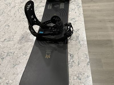 Ride Berzerker Snowboard with Burton Genesis ReFlex Bindings