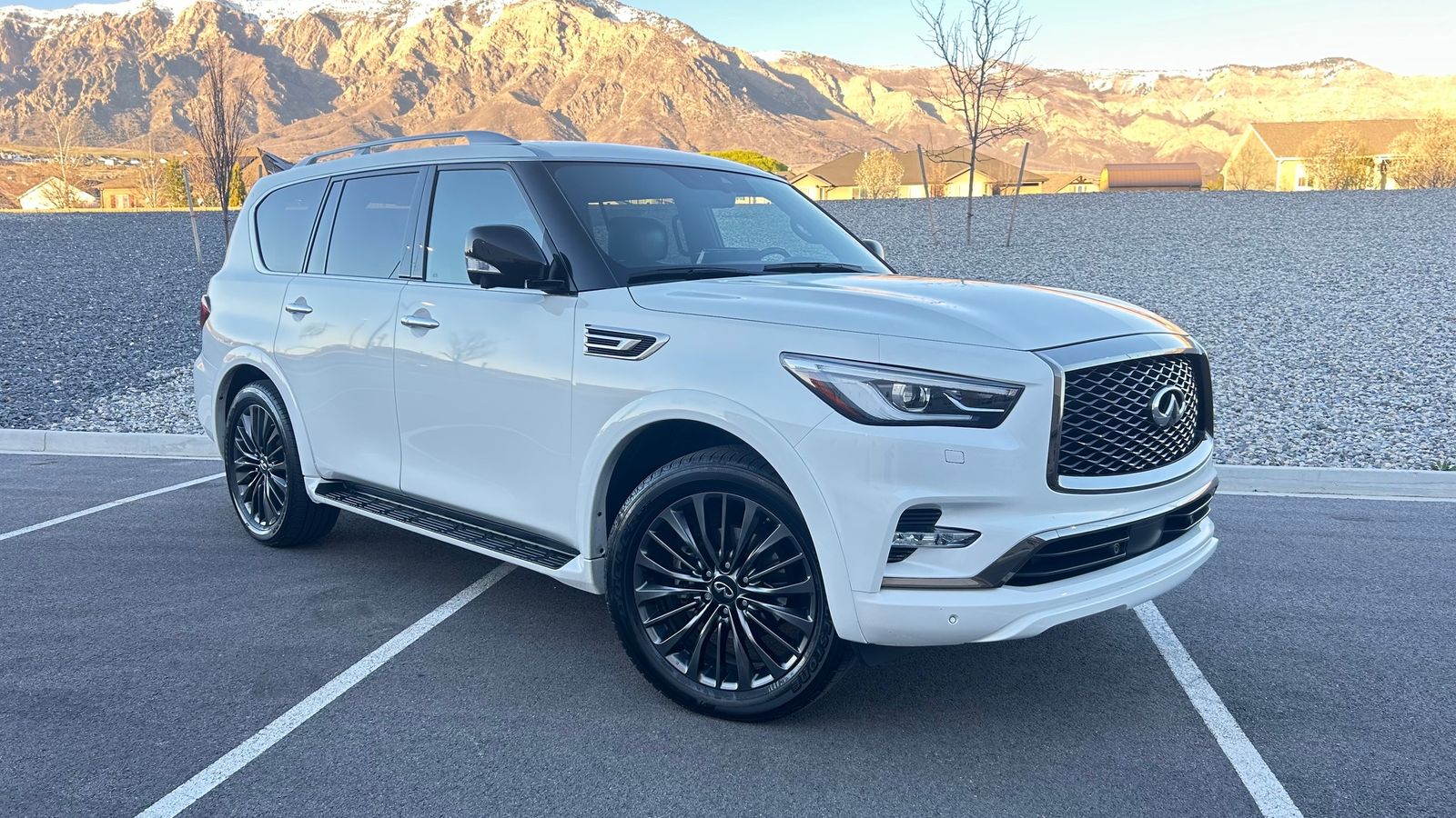 2023 Infiniti QX80 Premium Select