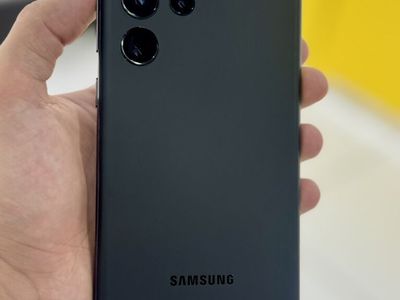 Samsung Galaxy S22 Ultra, 512 GB - Unlocked