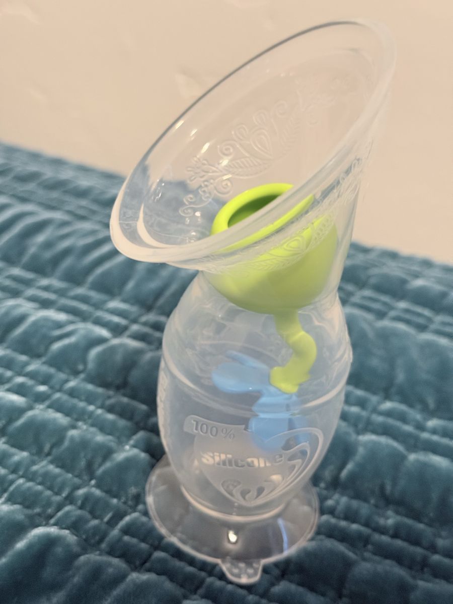 Haakaa 100% Silicone Manual Breast Pump with Suction Base, 4oz/100ml