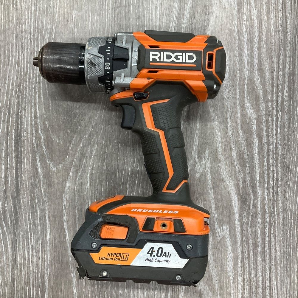 RIDGID DRILL R86116 WITH BATTERY