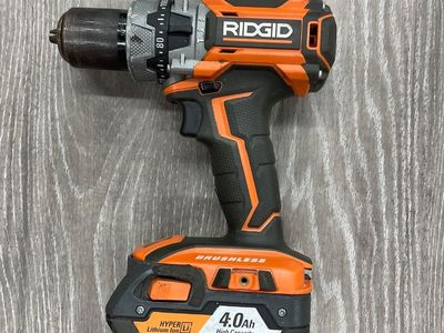 RIDGID DRILL R86116 WITH BATTERY