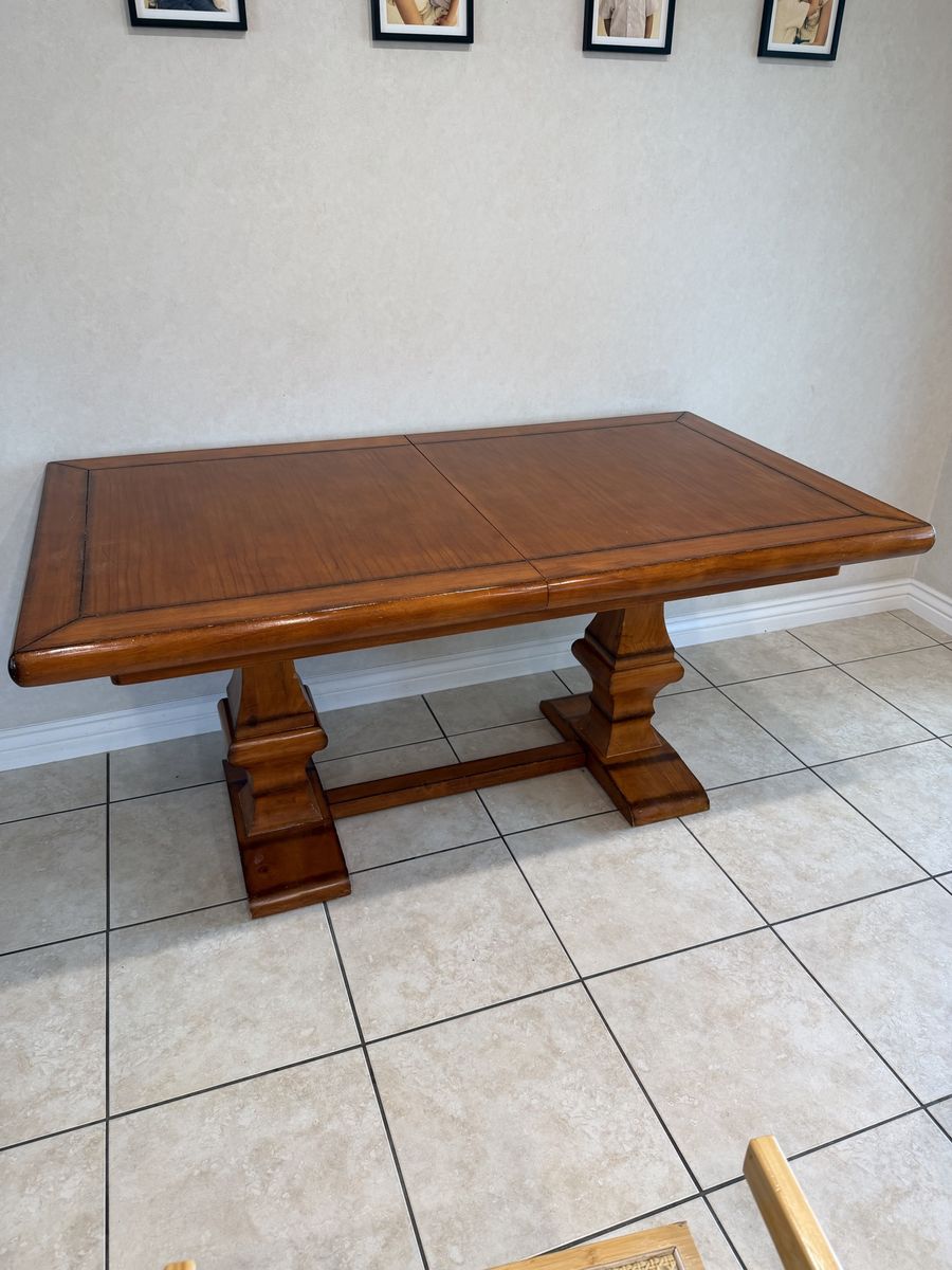 Solid Wooden Dining Table with Double Pedestal Base and Extendable Leaf