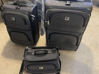 Luggage Pre-Owned
