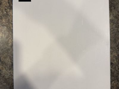 Apple Vision Pro Spigen Case — Like New!