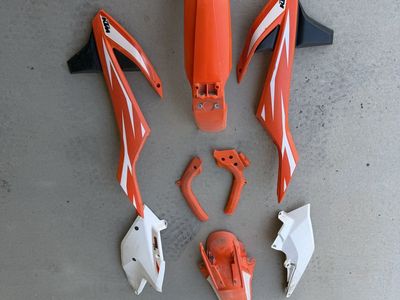 KTM Dirt Bike Orange & White Fender and Side Fairings Plastics Kit Used