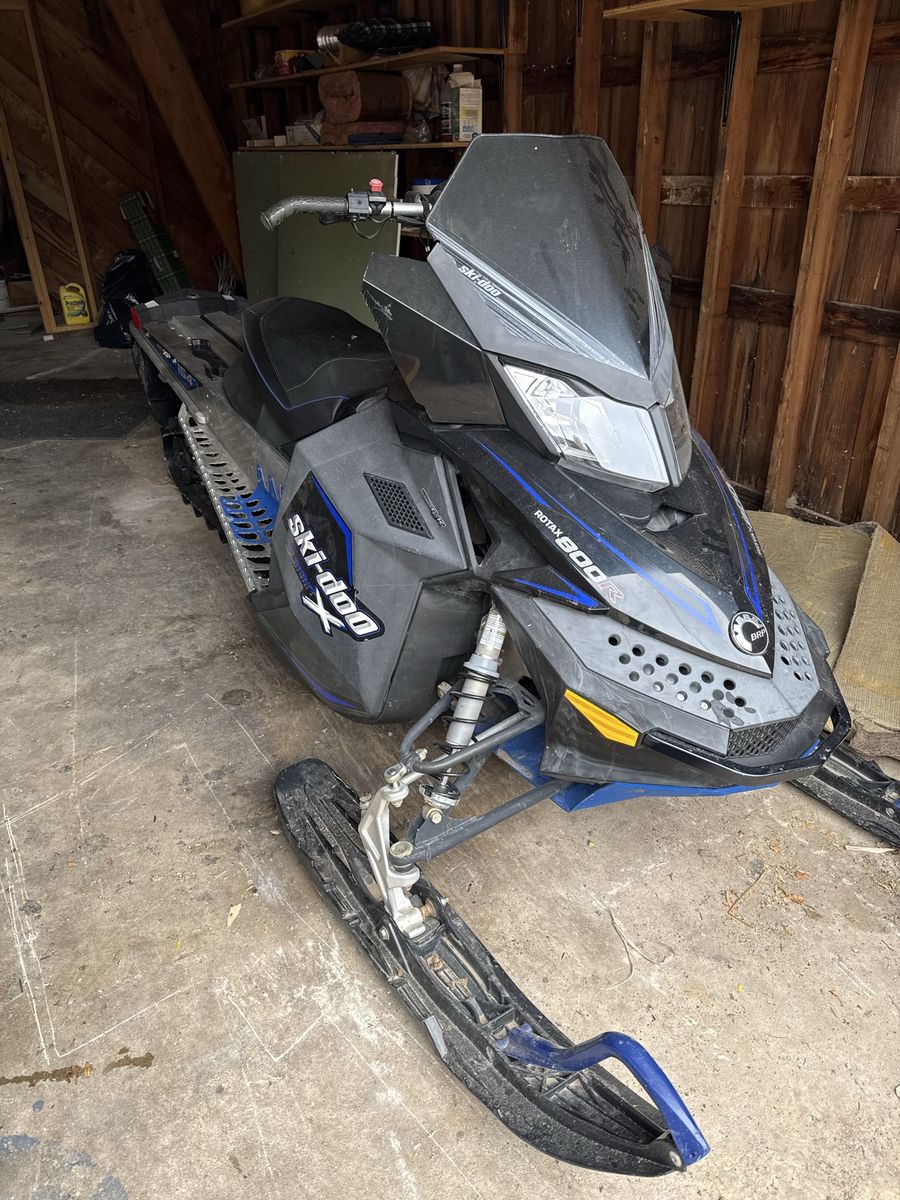 2008 Ski-Doo 800R – Project / Parts Sled