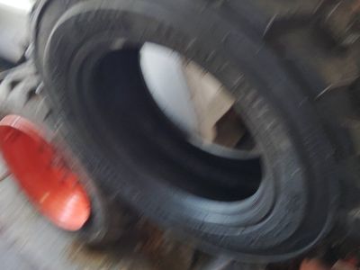 skidsteer tire