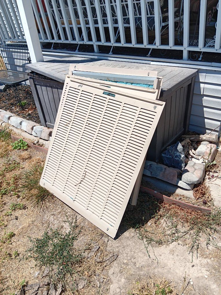 Main image 10