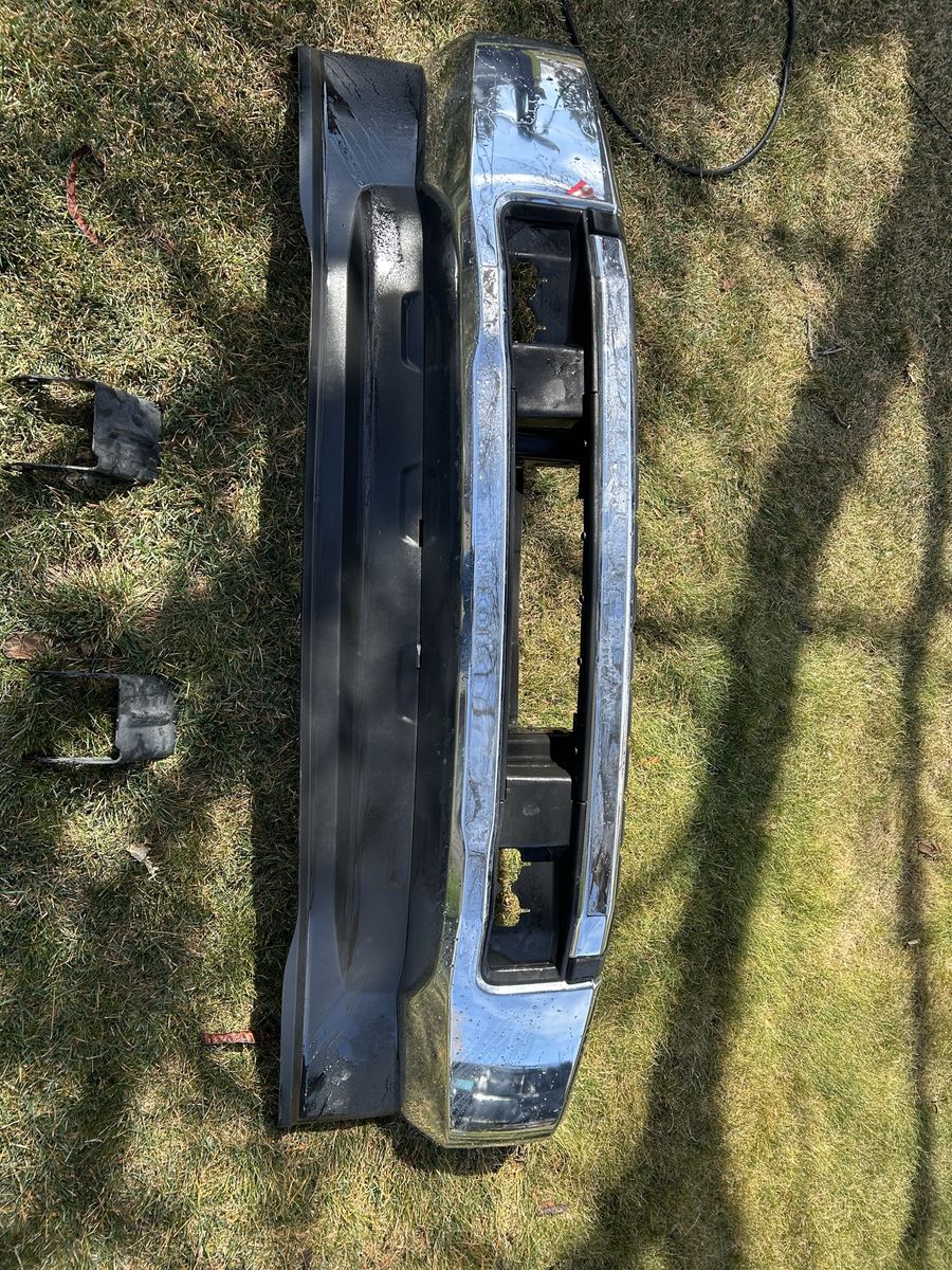 USED-2020 f250 xlt chrome bumper
