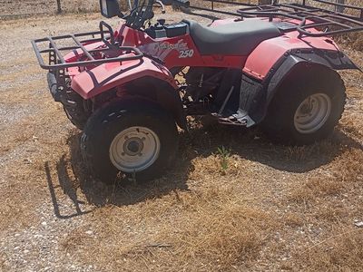 1992 Suzuki Quadrunner 250. Non Running.
