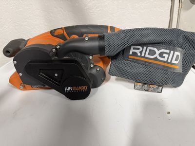 RIDGID 3" x 18" Belt Sander (R27401) – Like New