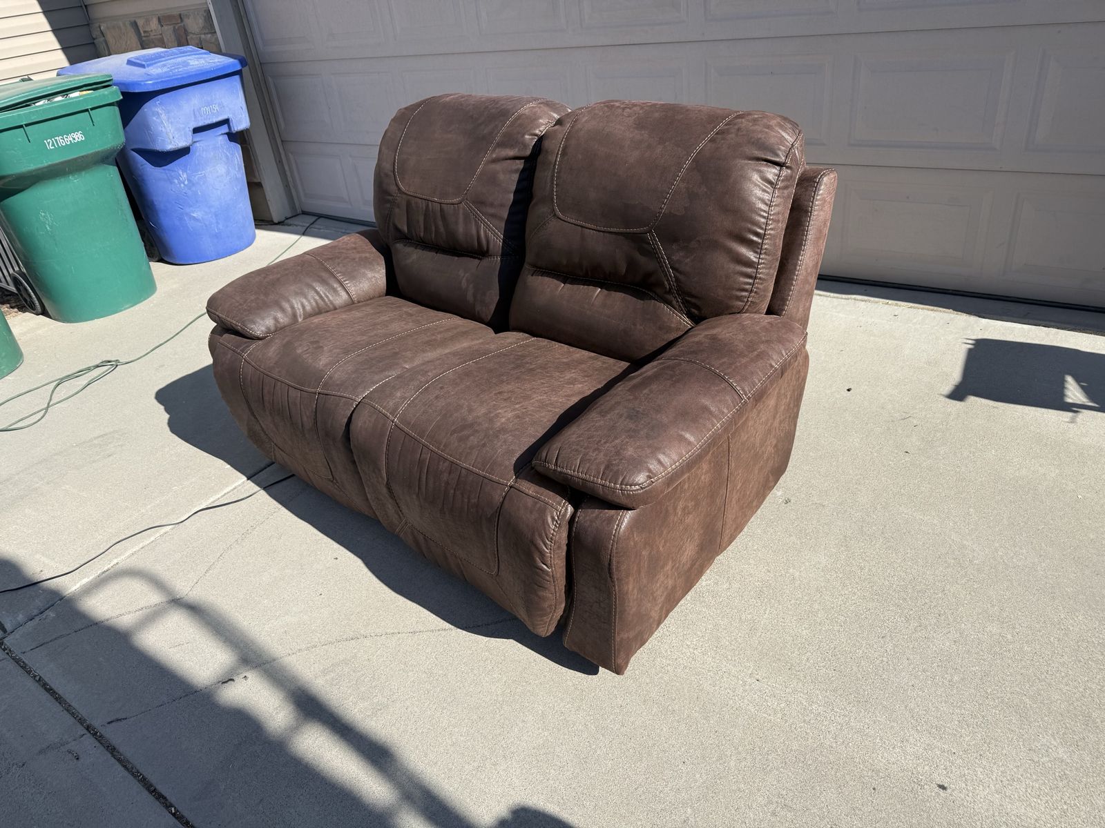 Main image 6