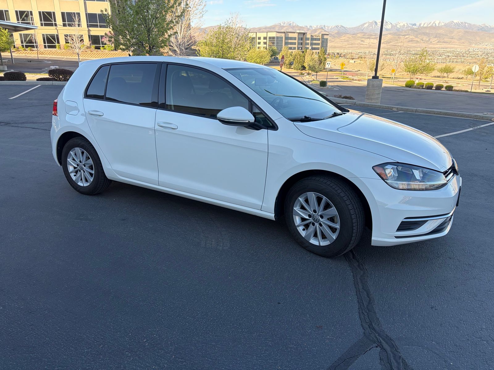 2019 Volkswagen Golf S