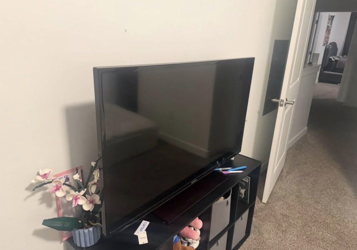 Samsung 48-inch Smart LED TV Black - Great Condition