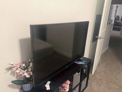 Samsung 48-inch Smart LED TV Black - Great Condition