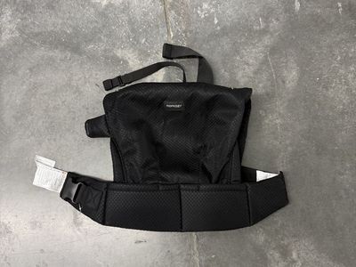 MomCozy PureHug Baby Carrier Air Mesh