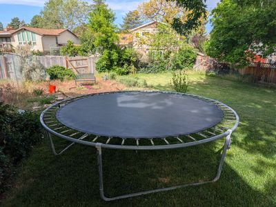 9' Trampoline