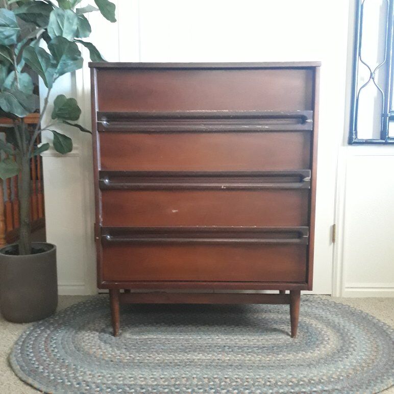 Vintage Mid Century Bassett Drawer Dresser