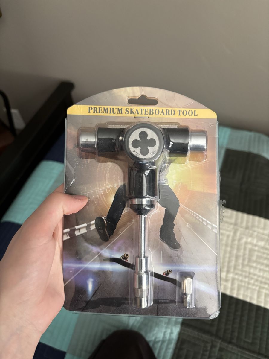 New All-in-One Skateboard T-Tool Multi-Tool with Threader and Driver Bit