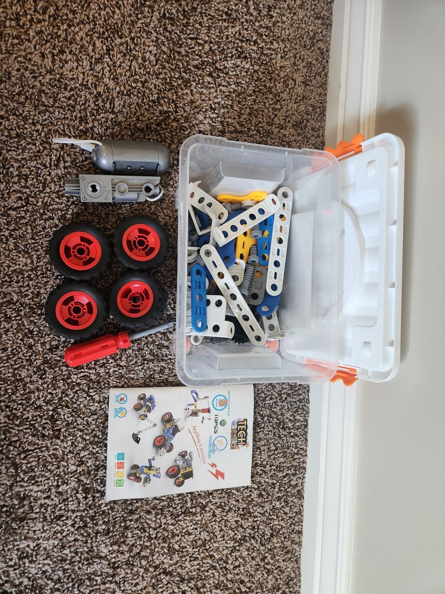 TECH Science 113-Piece Electric Power Motor STEM Building Kit - Ages 5+