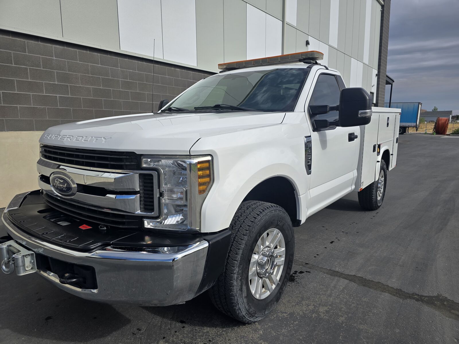 2019 F-250 4x4 6.2 gas single cab, 88k Miles